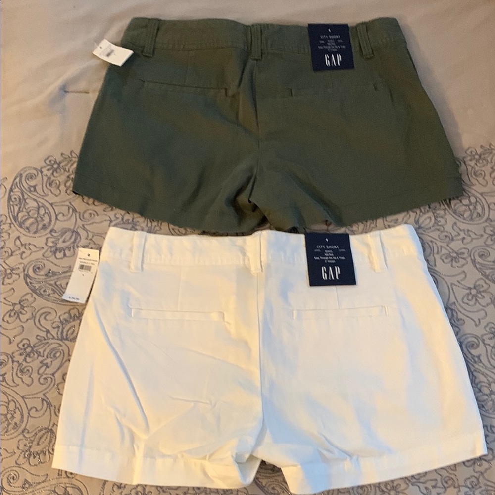 GAP Women's Olive and White Bermudas